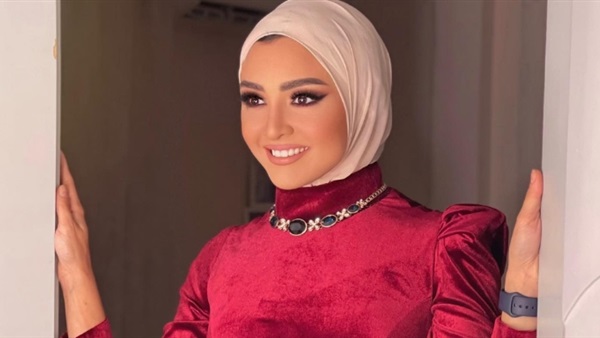 هلا رشدي