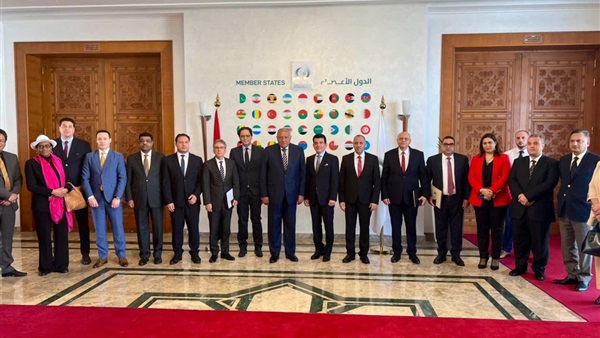 وزير الخارجية داخل