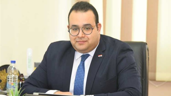 محمود عز الأمين العام