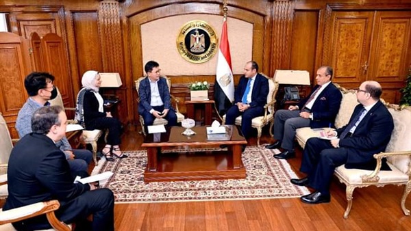 وزير الصناعة ورئيس