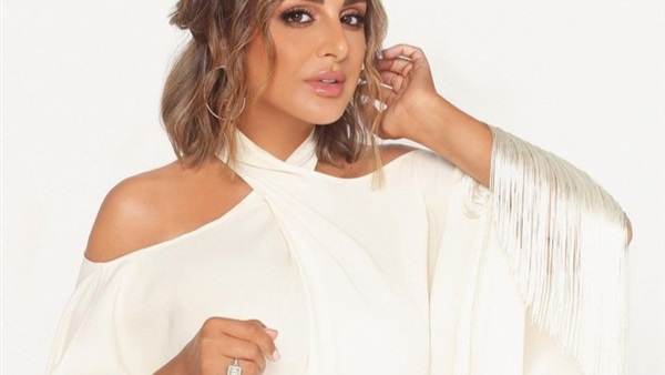 الفنانه أنغام