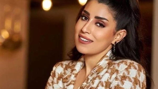 الفنانة أيتن عامر
