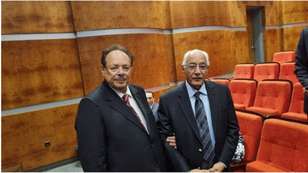 الرئيس الأسبق على