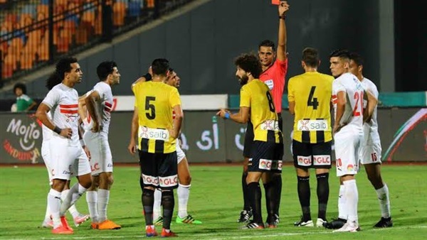 طاقم تحكيم مباراة