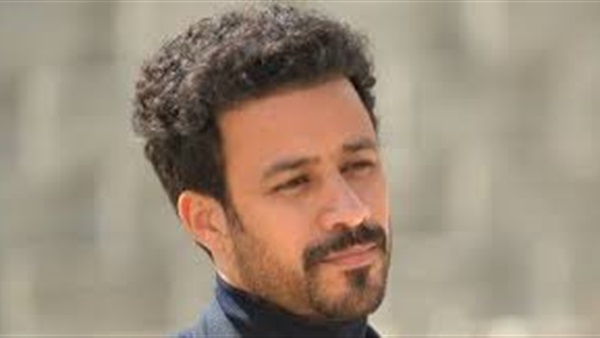 أحمد داوود يقدم برنامج
