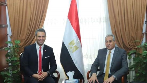 وزير القوى العاملة