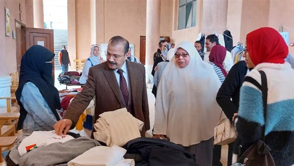 رئيس جامعة بنها يفتتح