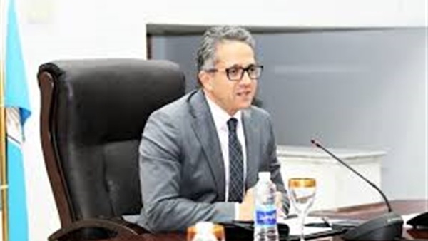 خالد العناني