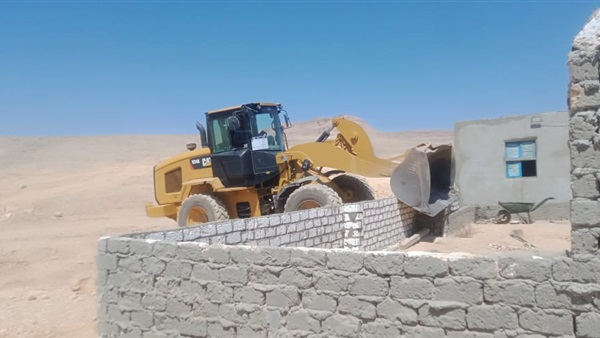إزالة التعديات بقنا