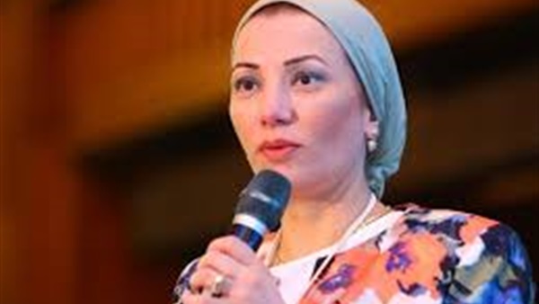 وزيرة البيئة