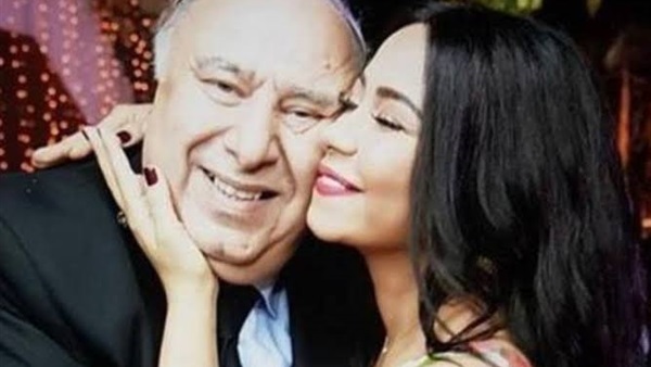 شيرين عبدالوهاب ووالد