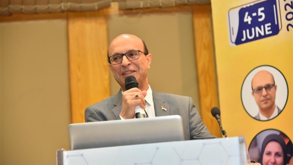 رئيس جامعة أسيوط