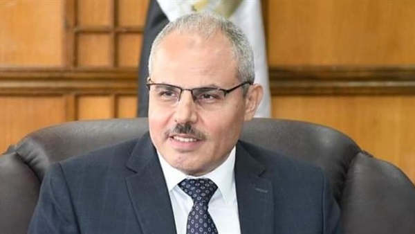 رئيس جامعة قناة السويس