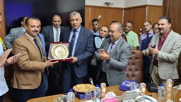 وفد أوزبكي