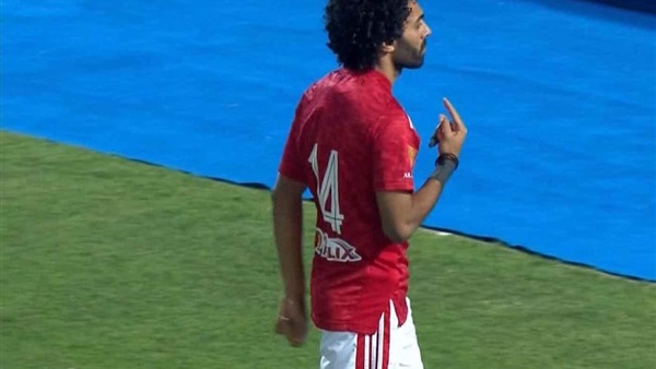 حسين الشحات أثناء