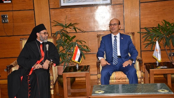المنشاوى والأنبا