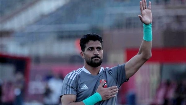 علي لطفي يوقع لنادي