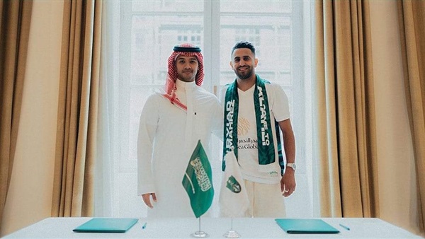 رياض محرز ينضم إلى
