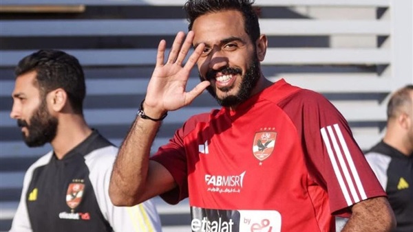 الأهلي ينفي توقيع