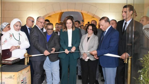 افتتاح ملتقى القاهرة