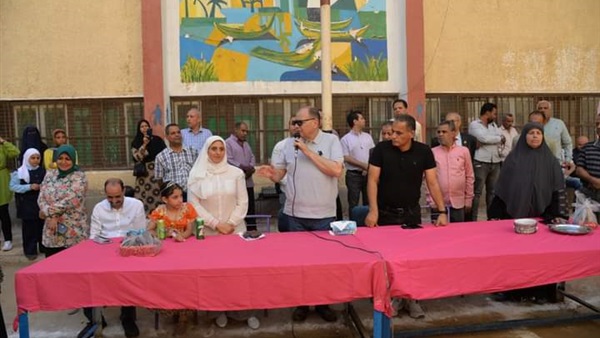 محافظ أسيوط يزور