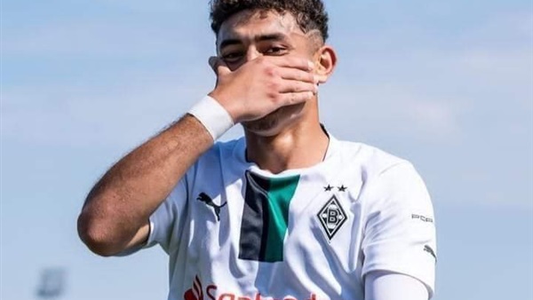 مصطفي أشرف لاعب بروسيا