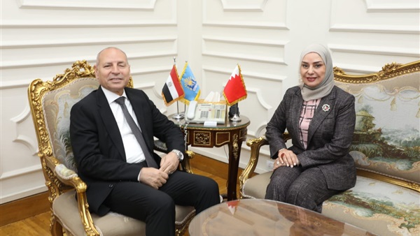 محافظ القاهرة خلال