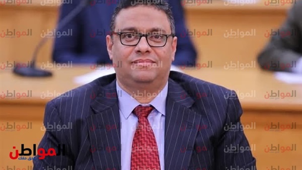 عميد كلية الاعلام
