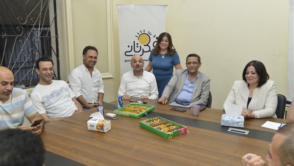 جانب من الندوة بموقع