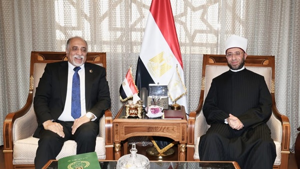 وزير الأوقاف خلال