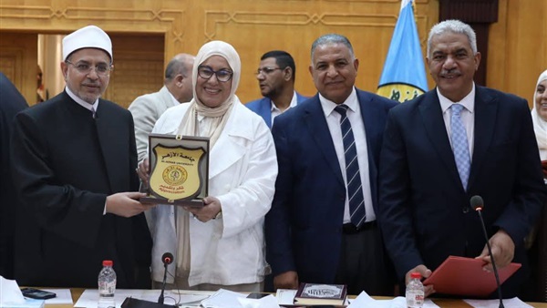 جانب من التكريم بحضور