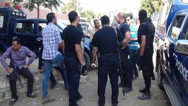 ضبط أسلحة وتجار مخدرات