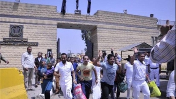 الإفراج عن ١٢٠ مسجون