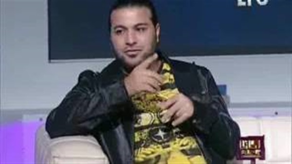 المطرب الشعبي عمرو