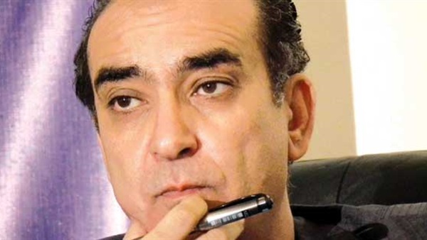 النافد الفنى وليد