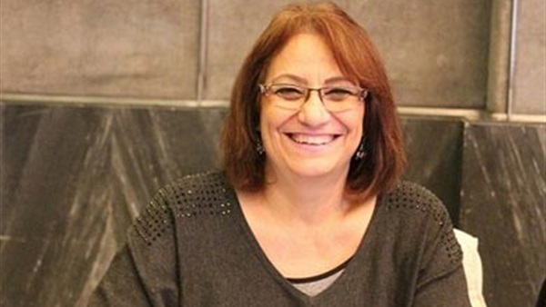 نادية هنري
