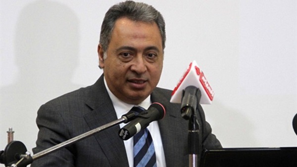 وزير الصحة الدكتور