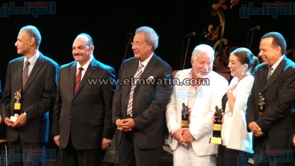 مجموعة من الفنانين