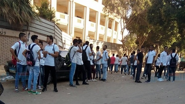 طلاب الثانوية الفنية