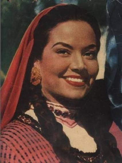 الفنانة مديحة يسري