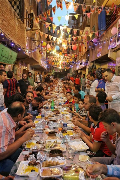 مأدبة الإفطار في