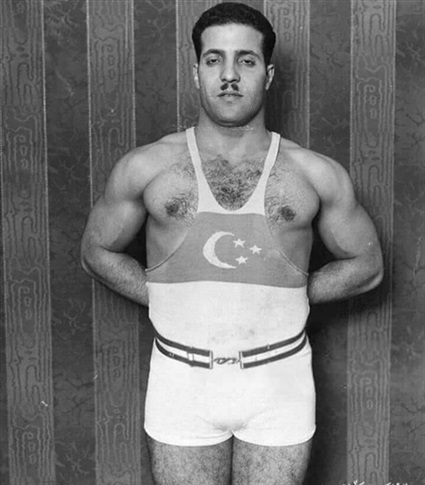 السيد نصيري