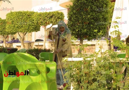 عاملة نظافة