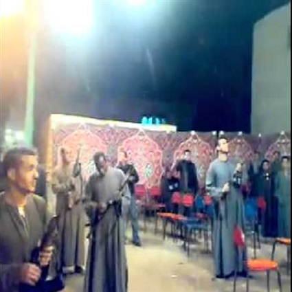 بين التفاخر والاستهتار..