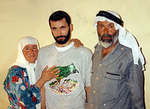 عياش وأسرته